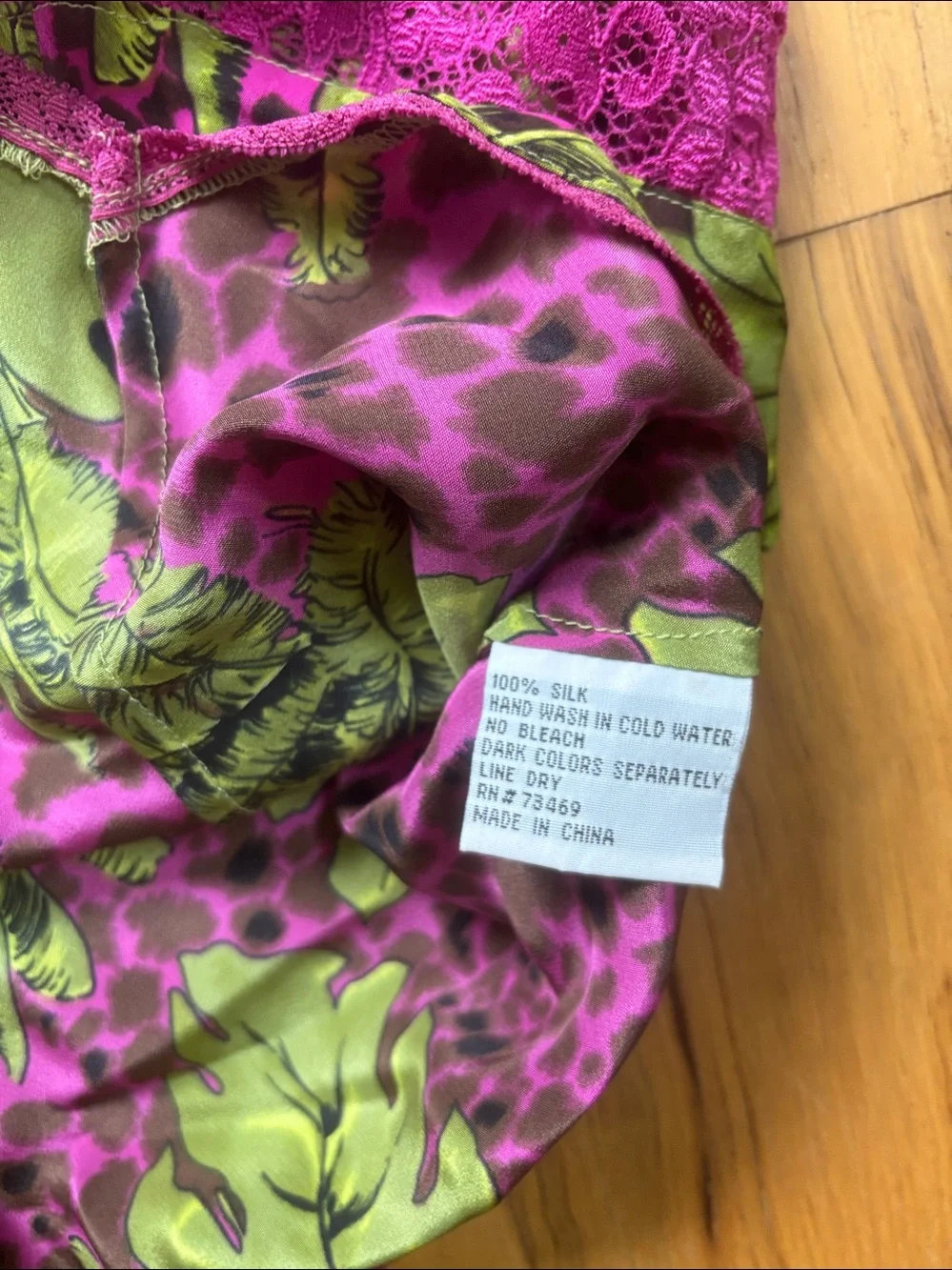 Nicole Miller silk purple and green leopard and leaf pajama set size s.